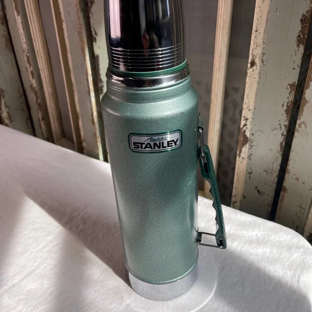 VTG Stanley Aladdin Green Thermos A-944DH  1 Quart  Made In USA Excellent Cond. - Picture 11 of 12